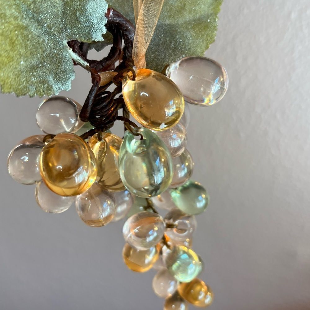 Vintage 1960’s acrylic lucite grape clusters set of 4 - Picture 8 of 16